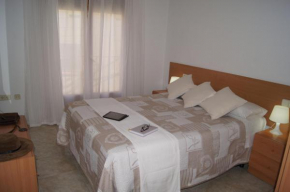 Отель Barceloneta UPartments  Фигерас